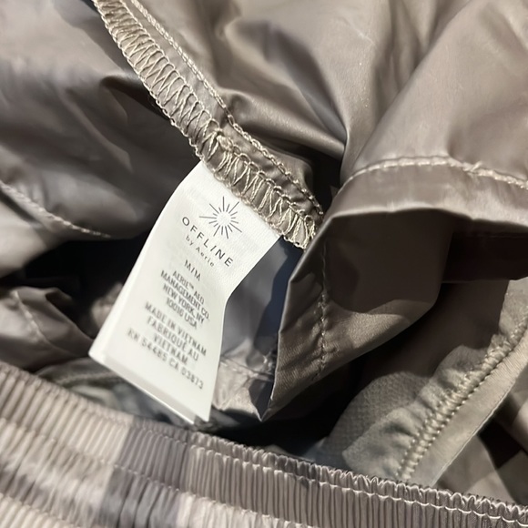 aerie metallic pocket shorts - Picture 10 of 11